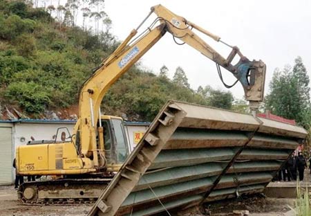 廣西柳江區拆除非法地磅37處 并將磅坑恢復原狀